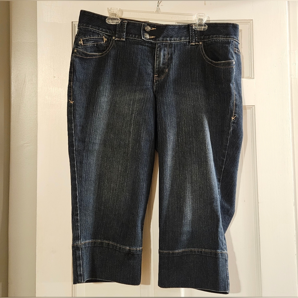 SOLD Denim Capris Lane Bryant